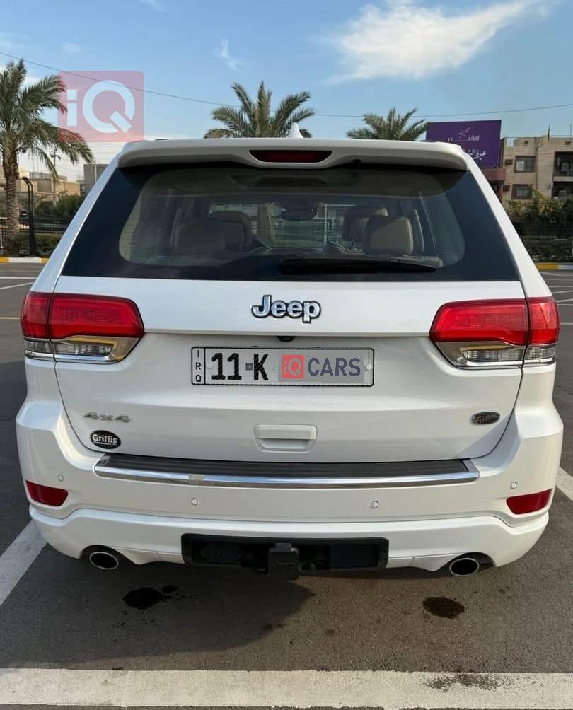 جیپ گراند شیرۆکی